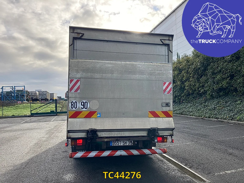 Iveco EuroCargo 100 E15 - Dobozos felépítményű teherautó: 3 kép. Iveco EuroCargo 100 E15 - Dobozos felépítményű teherautó: 3 kép.