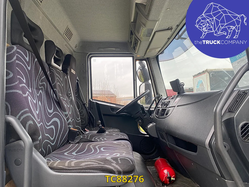 Iveco EuroCargo 120 E22 - Hűtős teherautó: 5 kép. Iveco EuroCargo 120 E22 - Hűtős teherautó: 5 kép.