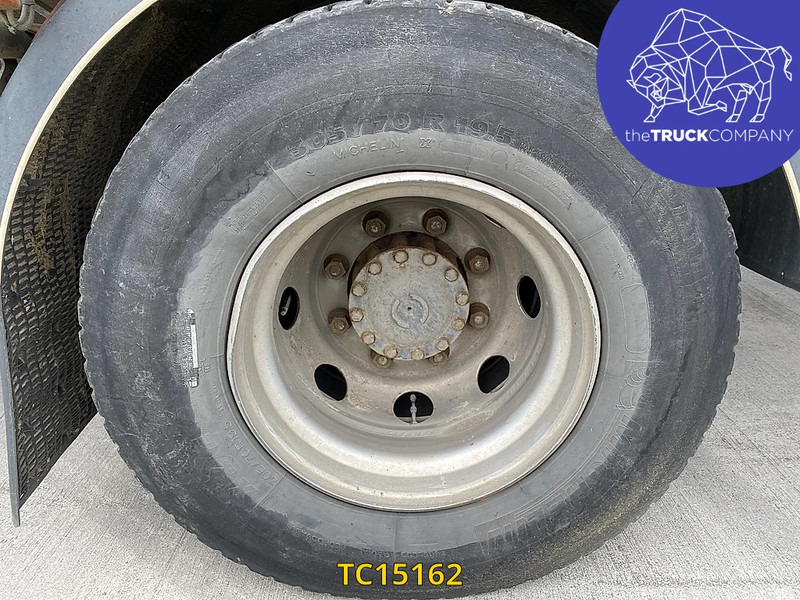 Iveco EuroCargo 160 E25 - Dobozos felépítményű teherautó: 4 kép. Iveco EuroCargo 160 E25 - Dobozos felépítményű teherautó: 4 kép.