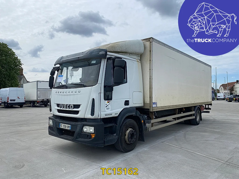 Iveco EuroCargo 160 E25 - Dobozos felépítményű teherautó: 1 kép. Iveco EuroCargo 160 E25 - Dobozos felépítményű teherautó: 1 kép.