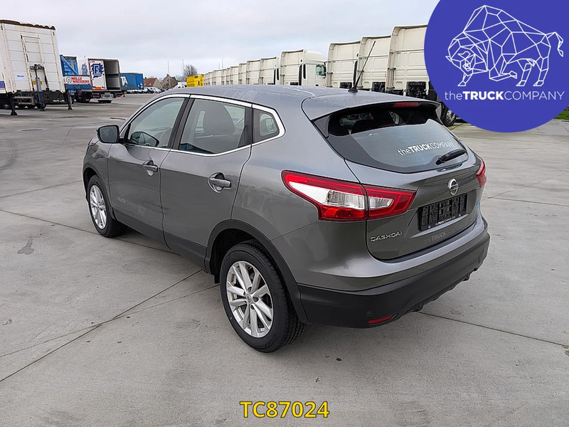 Nissan QASHQAI - Kisteherautó: 3 kép. Nissan QASHQAI - Kisteherautó: 3 kép.
