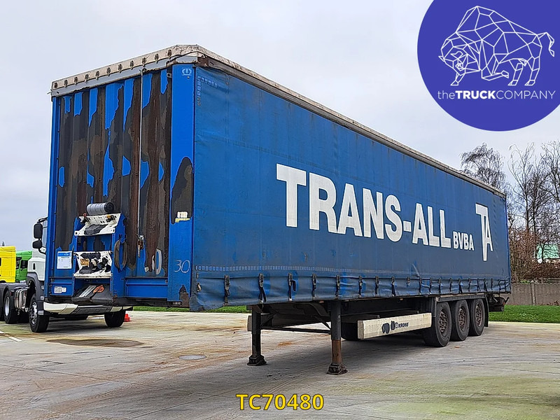 Krone SD - Ponyvás félpótkocsi: 2 kép. Krone SD - Ponyvás félpótkocsi: 2 kép.