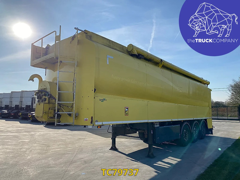 Lambrecht - Tartályos félpótkocsi: 2 kép. Lambrecht - Tartályos félpótkocsi: 2 kép.