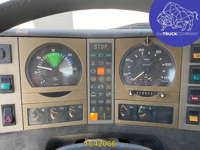 MAN F 2000 19.272 - Cserefelépítményes teherautó: 4 kép. MAN F 2000 19.272 - Cserefelépítményes teherautó: 4 kép.