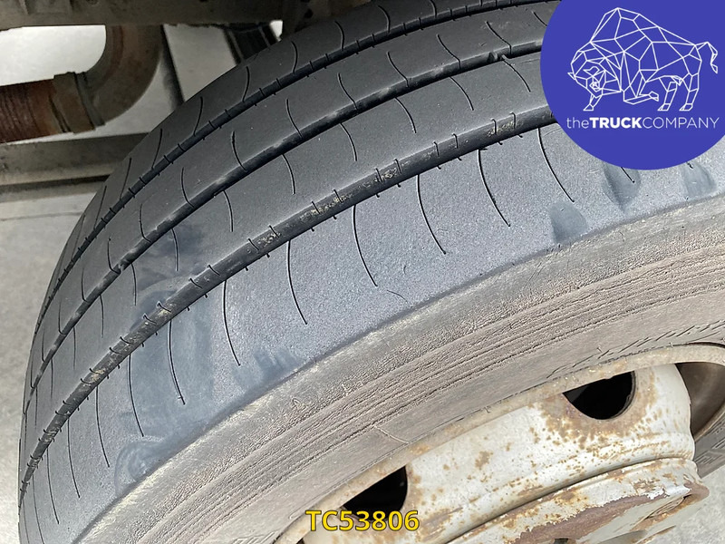 MAN L 2000 12.220 - Tartályos teherautó: 3 kép. MAN L 2000 12.220 - Tartályos teherautó: 3 kép.