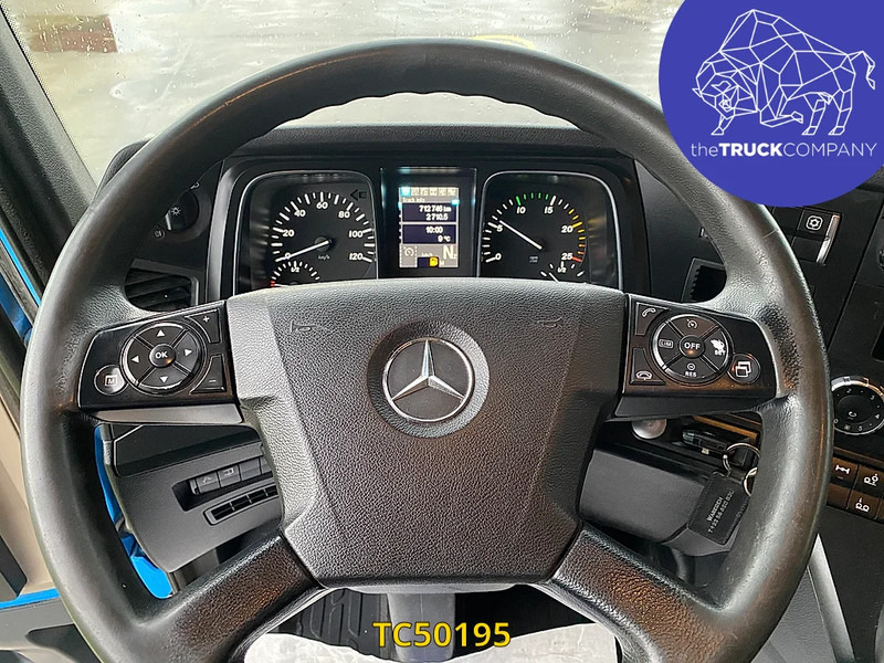 Mercedes-Benz Actros 2645 - Cserefelépítményes teherautó: 4 kép. Mercedes-Benz Actros 2645 - Cserefelépítményes teherautó: 4 kép.