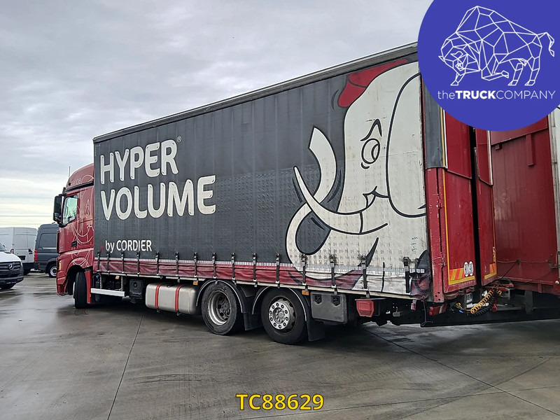 Mercedes-Benz Actros 2648 - Ponyvás teherautó: 3 kép. Mercedes-Benz Actros 2648 - Ponyvás teherautó: 3 kép.