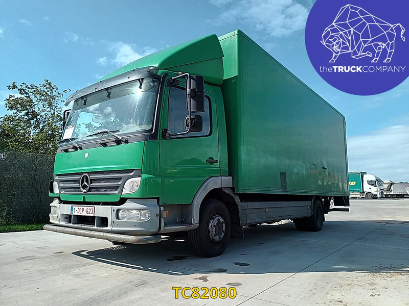 Mercedes-Benz Atego 1018 - Dobozos felépítményű teherautó: 1 kép. Mercedes-Benz Atego 1018 - Dobozos felépítményű teherautó: 1 kép.