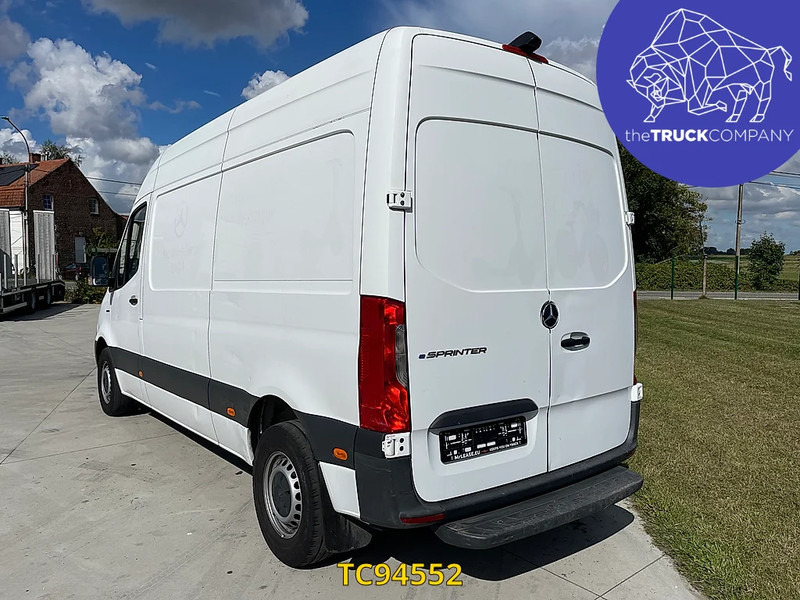 Mercedes-Benz E-Sprinter L2H2 41 kWh - Furgon, Elektromos kisteherautó: 3 kép. Mercedes-Benz E-Sprinter L2H2 41 kWh - Furgon, Elektromos kisteherautó: 3 kép.