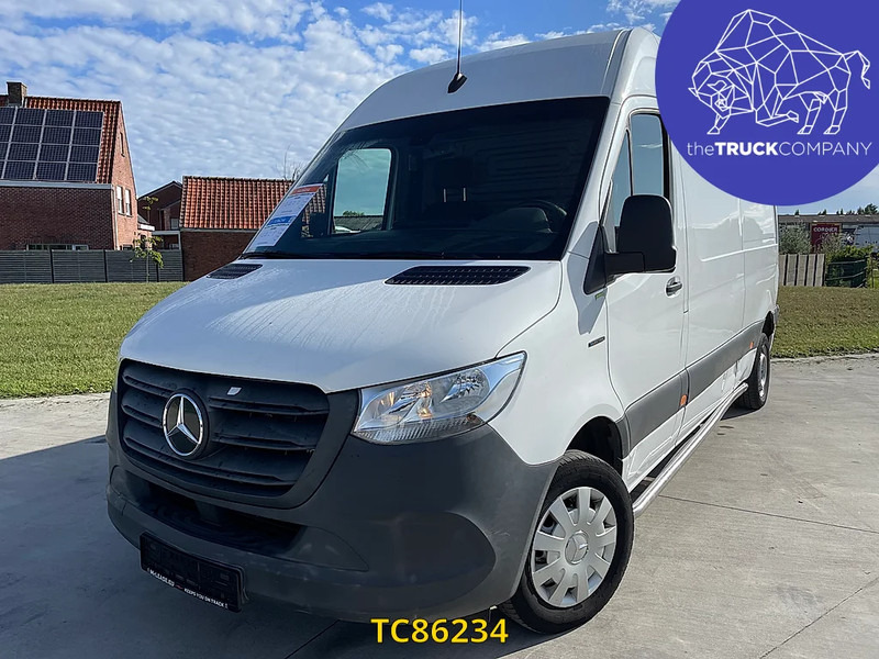 Mercedes-Benz E-Sprinter L2H2 41kWh - Furgon, Elektromos kisteherautó: 1 kép. Mercedes-Benz E-Sprinter L2H2 41kWh - Furgon, Elektromos kisteherautó: 1 kép.