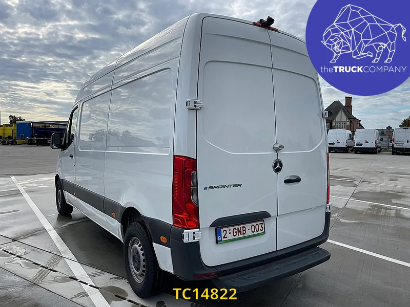 Mercedes-Benz Sprinter E-Sprinter L2H2 - Furgon, Elektromos kisteherautó: 3 kép. Mercedes-Benz Sprinter E-Sprinter L2H2 - Furgon, Elektromos kisteherautó: 3 kép.