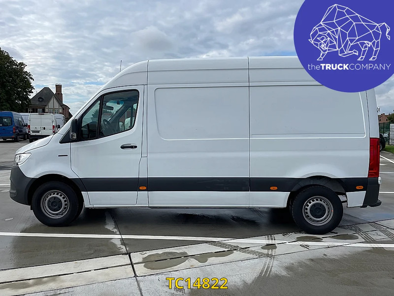 Mercedes-Benz Sprinter E-Sprinter L2H2 - Furgon, Elektromos kisteherautó: 2 kép. Mercedes-Benz Sprinter E-Sprinter L2H2 - Furgon, Elektromos kisteherautó: 2 kép.