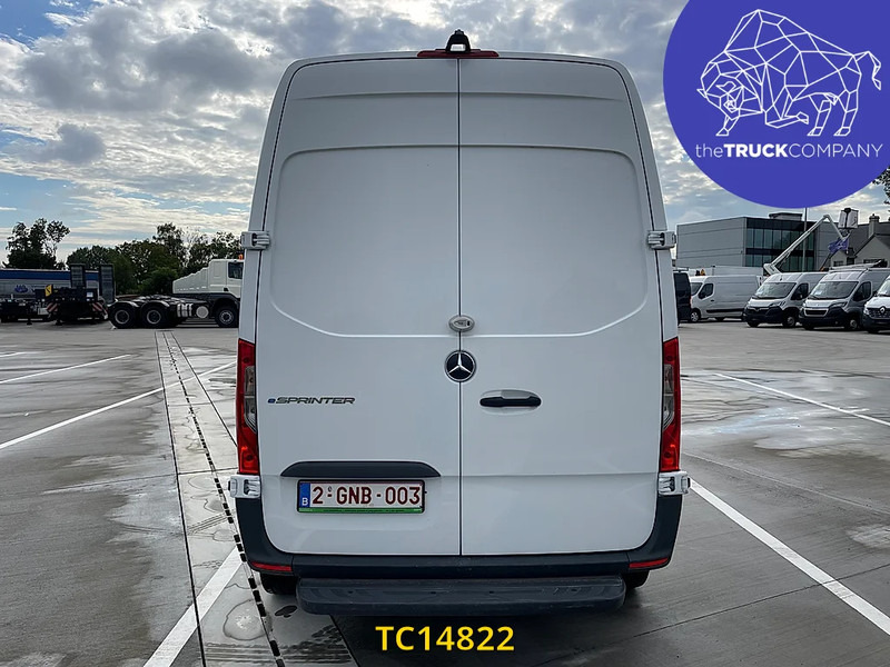 Mercedes-Benz Sprinter E-Sprinter L2H2 - Furgon, Elektromos kisteherautó: 4 kép. Mercedes-Benz Sprinter E-Sprinter L2H2 - Furgon, Elektromos kisteherautó: 4 kép.