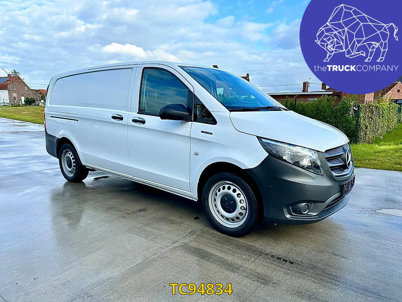 Mercedes-Benz Vito 111 RANGE 150 KM - Kis furgon: 2 kép. Mercedes-Benz Vito 111 RANGE 150 KM - Kis furgon: 2 kép.
