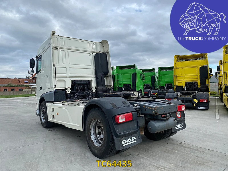 DAF XF 105 460 - Nyergesvontató: 3 kép. DAF XF 105 460 - Nyergesvontató: 3 kép.