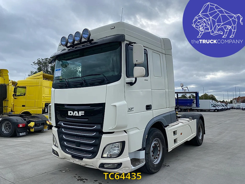 DAF XF 105 460 - Nyergesvontató: 1 kép. DAF XF 105 460 - Nyergesvontató: 1 kép.