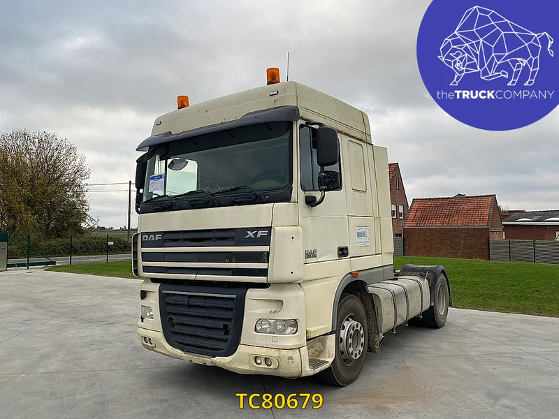 DAF XF 105 460 - Nyergesvontató: 1 kép. DAF XF 105 460 - Nyergesvontató: 1 kép.