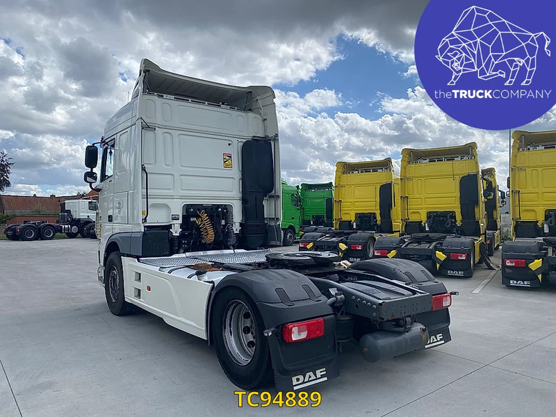 DAF XF 105 460 - Nyergesvontató: 3 kép. DAF XF 105 460 - Nyergesvontató: 3 kép.