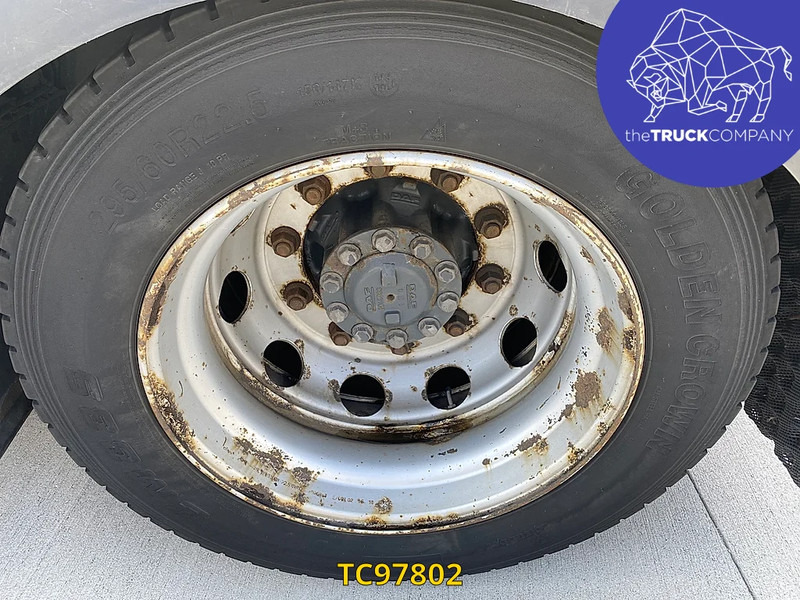 DAF XF 105 480 - Nyergesvontató: 4 kép. DAF XF 105 480 - Nyergesvontató: 4 kép.