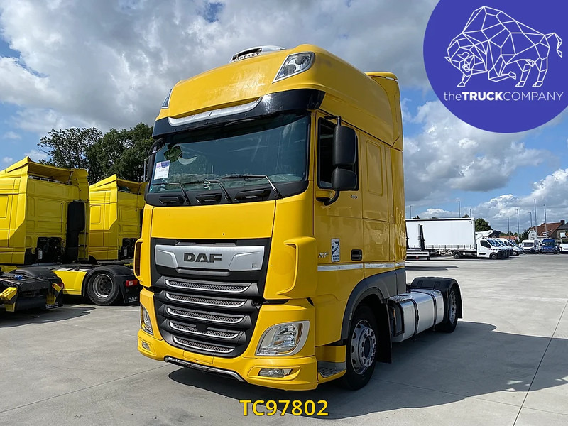 DAF XF 105 480 - Nyergesvontató: 1 kép. DAF XF 105 480 - Nyergesvontató: 1 kép.