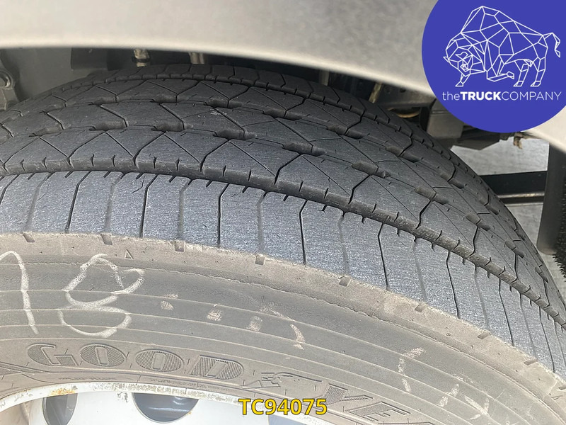 DAF XF 480 - Nyergesvontató: 3 kép. DAF XF 480 - Nyergesvontató: 3 kép.