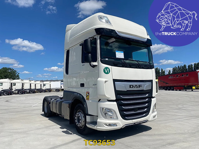 DAF XF 480 - Nyergesvontató: 2 kép. DAF XF 480 - Nyergesvontató: 2 kép.