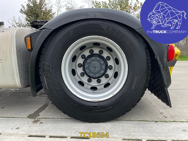 Nyergesvontató DAF XF 480: 16 kép.