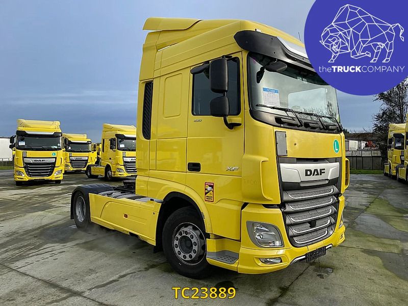 DAF XF Euro6 430 - Nyergesvontató: 4 kép. DAF XF Euro6 430 - Nyergesvontató: 4 kép.