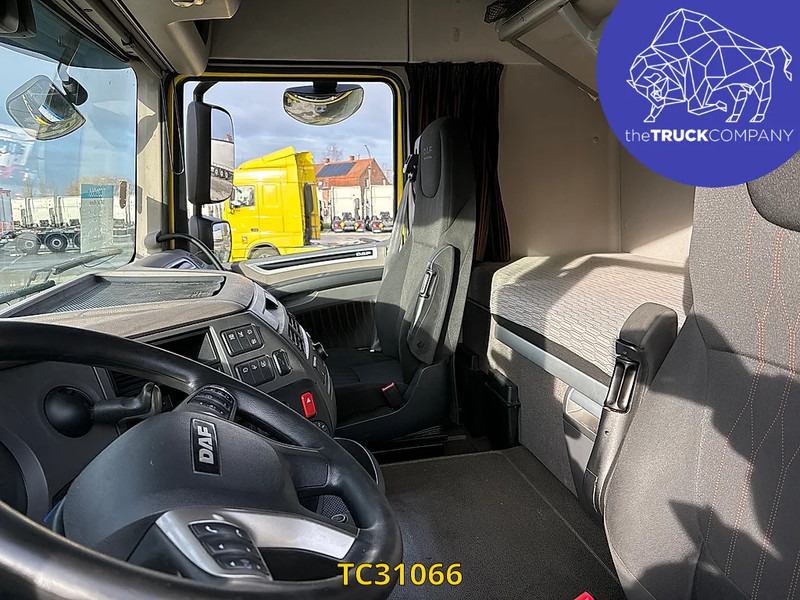 DAF XF Euro6 430 - Nyergesvontató: 2 kép. DAF XF Euro6 430 - Nyergesvontató: 2 kép.