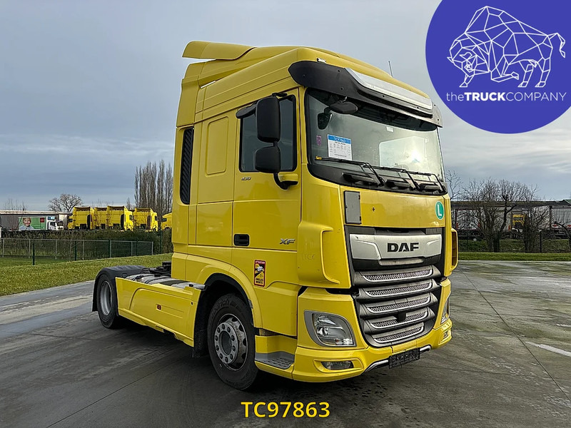 DAF XF Euro6 430 - Nyergesvontató: 5 kép. DAF XF Euro6 430 - Nyergesvontató: 5 kép.