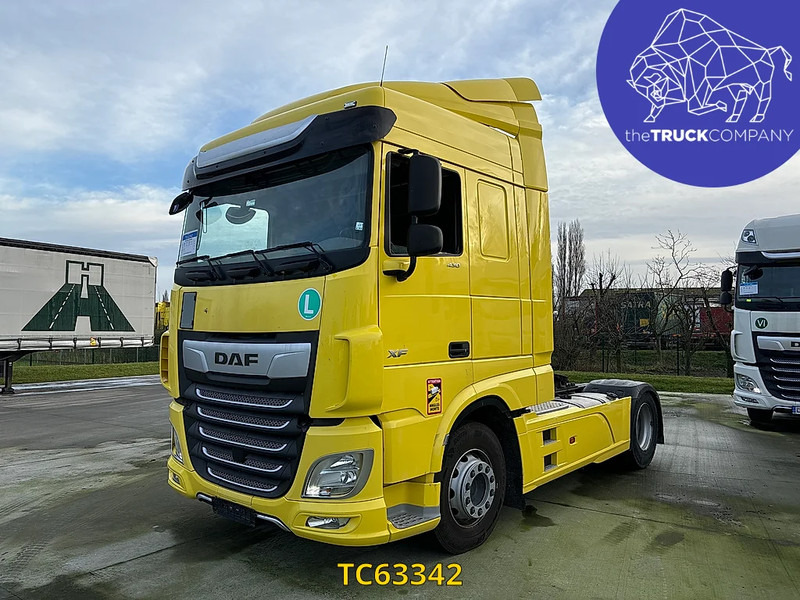 DAF XF Euro6 430 - Nyergesvontató: 1 kép. DAF XF Euro6 430 - Nyergesvontató: 1 kép.