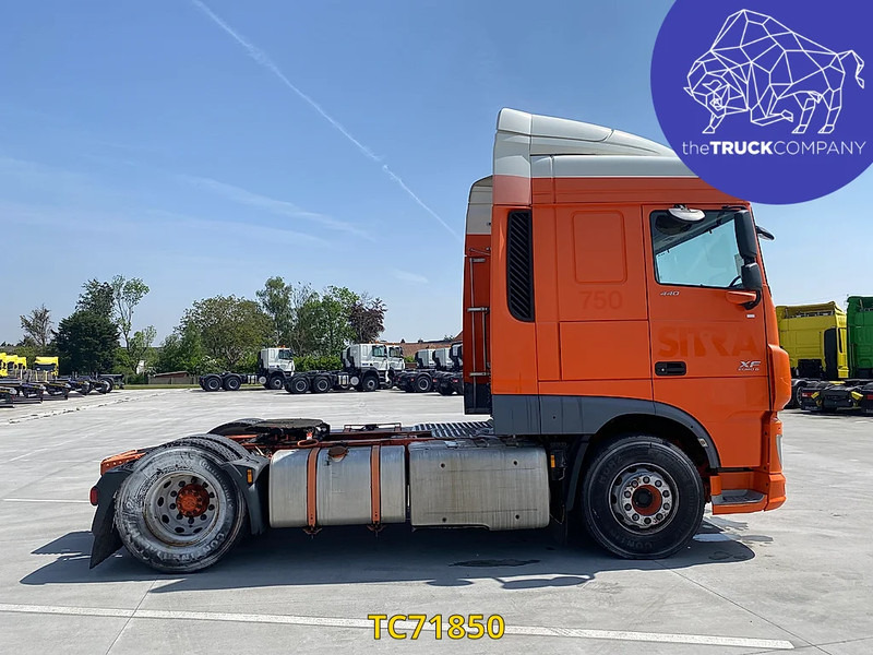 DAF XF Euro6 440 - Nyergesvontató: 2 kép. DAF XF Euro6 440 - Nyergesvontató: 2 kép.
