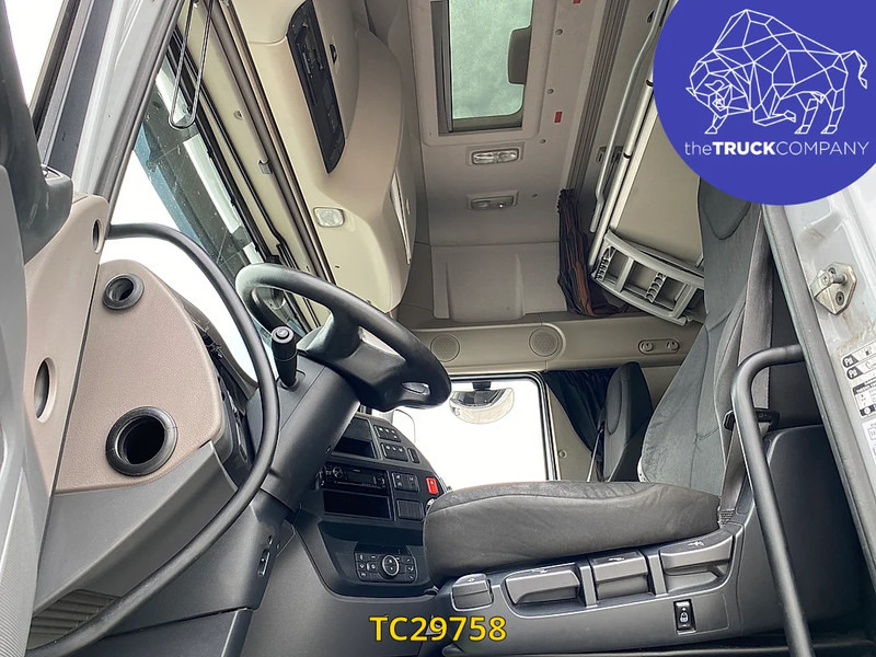 DAF XF Euro6 450 - Nyergesvontató: 5 kép. DAF XF Euro6 450 - Nyergesvontató: 5 kép.