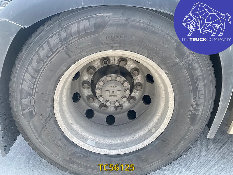 DAF XF Euro6 460 - Nyergesvontató: 4 kép. DAF XF Euro6 460 - Nyergesvontató: 4 kép.