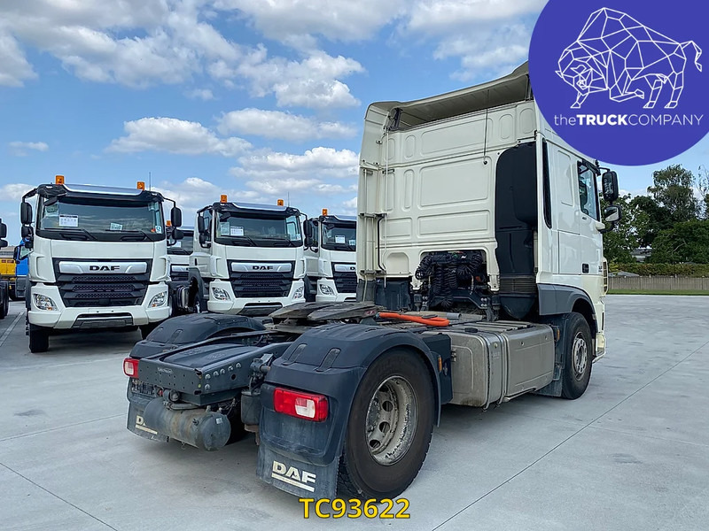 DAF XF Euro6 460 - Nyergesvontató: 2 kép. DAF XF Euro6 460 - Nyergesvontató: 2 kép.