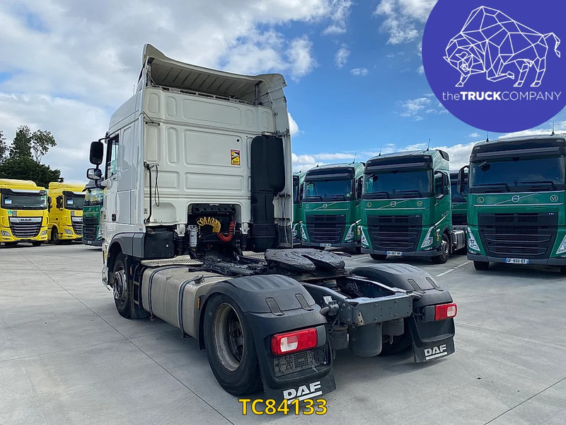 DAF XF Euro6 460 - Nyergesvontató: 3 kép. DAF XF Euro6 460 - Nyergesvontató: 3 kép.