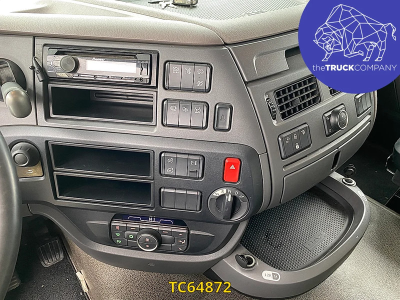 DAF XF Euro6 480 - Nyergesvontató: 3 kép. DAF XF Euro6 480 - Nyergesvontató: 3 kép.