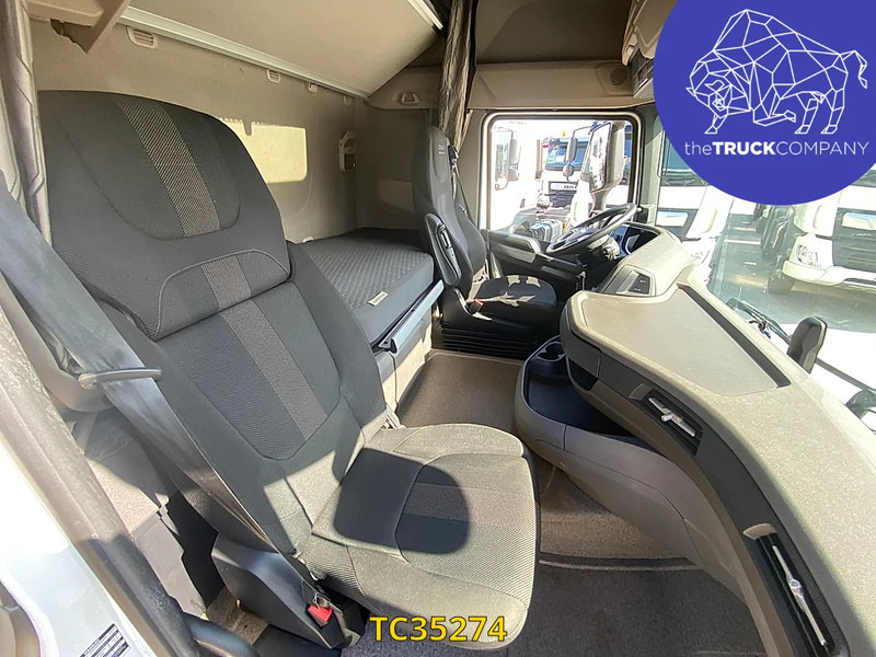 DAF XF Euro6 480 - Nyergesvontató: 5 kép. DAF XF Euro6 480 - Nyergesvontató: 5 kép.