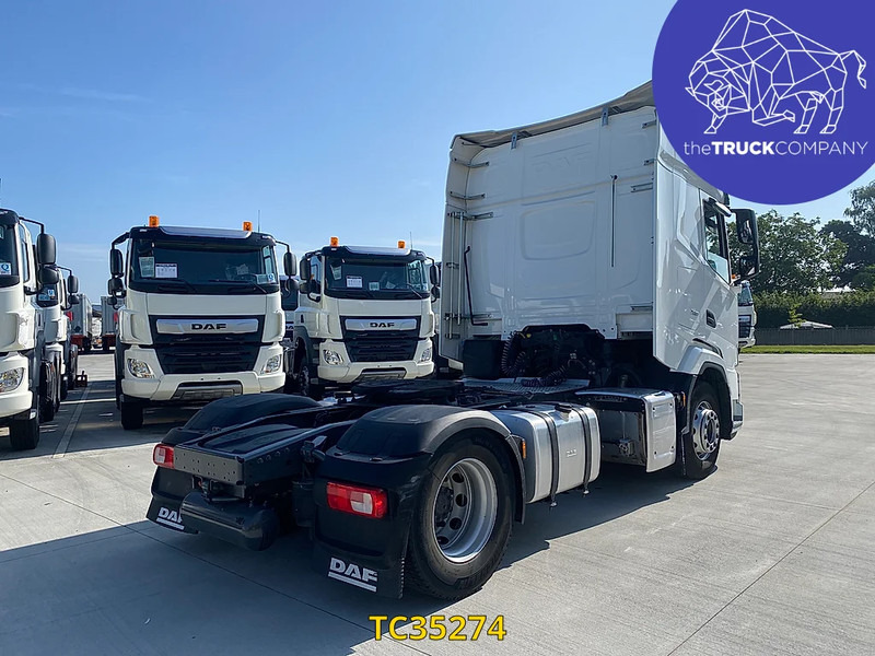 DAF XF Euro6 480 - Nyergesvontató: 2 kép. DAF XF Euro6 480 - Nyergesvontató: 2 kép.