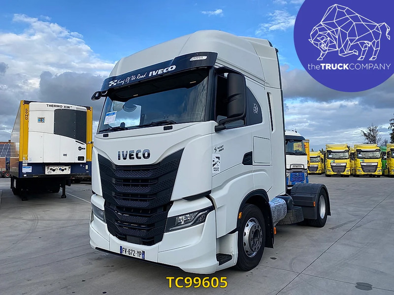 Iveco S-WAY 480 - Nyergesvontató: 1 kép. Iveco S-WAY 480 - Nyergesvontató: 1 kép.