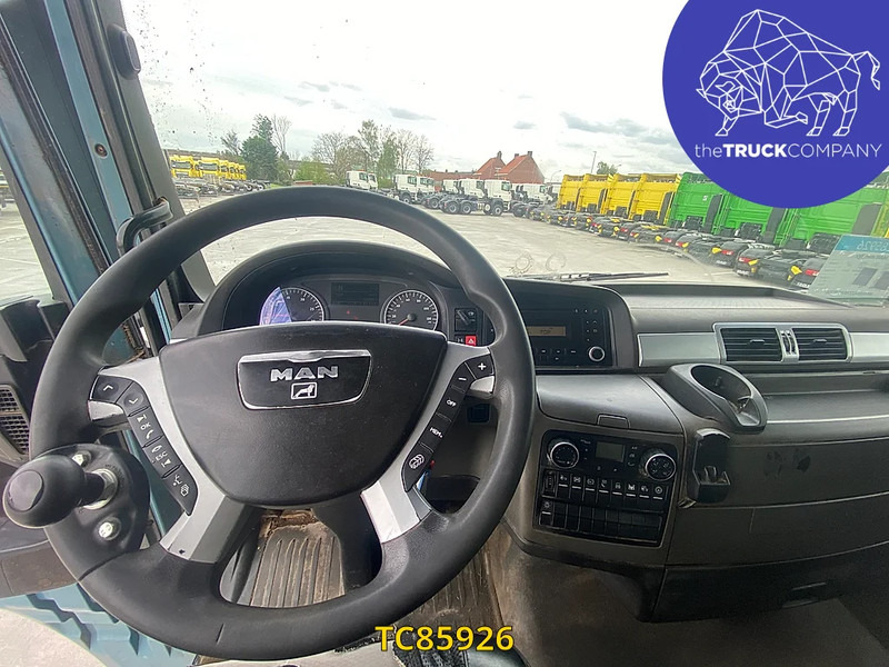 MAN TGX 430 - Nyergesvontató: 5 kép. MAN TGX 430 - Nyergesvontató: 5 kép.
