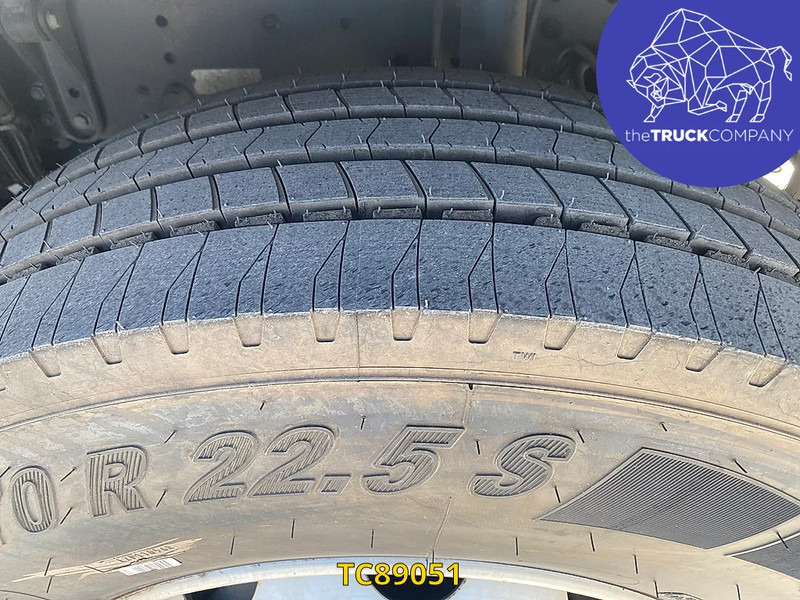 MAN TGX 470 - Nyergesvontató: 4 kép. MAN TGX 470 - Nyergesvontató: 4 kép.
