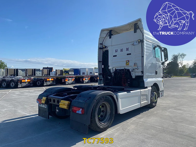 MAN TGX 470 - Nyergesvontató: 2 kép. MAN TGX 470 - Nyergesvontató: 2 kép.