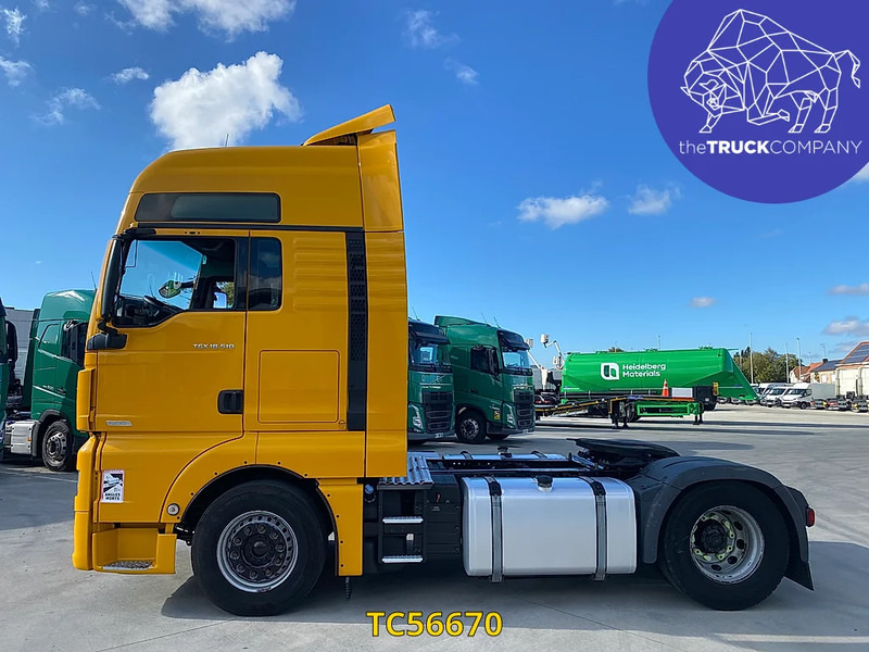 MAN TGX 500 - Nyergesvontató: 2 kép. MAN TGX 500 - Nyergesvontató: 2 kép.