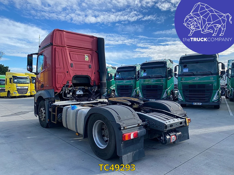 Mercedes-Benz 18.42 - Nyergesvontató: 3 kép. Mercedes-Benz 18.42 - Nyergesvontató: 3 kép.