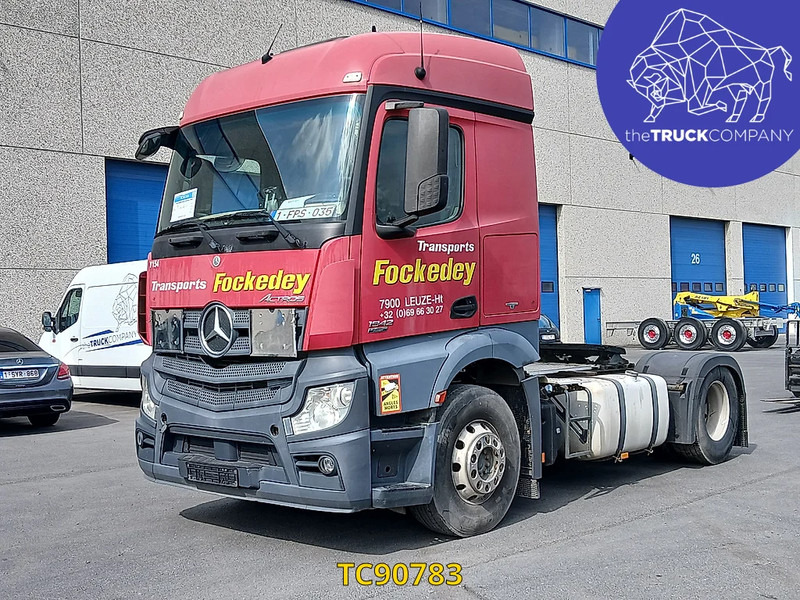 Mercedes-Benz Actros 1842 - Nyergesvontató: 2 kép. Mercedes-Benz Actros 1842 - Nyergesvontató: 2 kép.