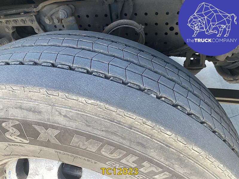 Mercedes-Benz Actros 1842 - Nyergesvontató: 4 kép. Mercedes-Benz Actros 1842 - Nyergesvontató: 4 kép.