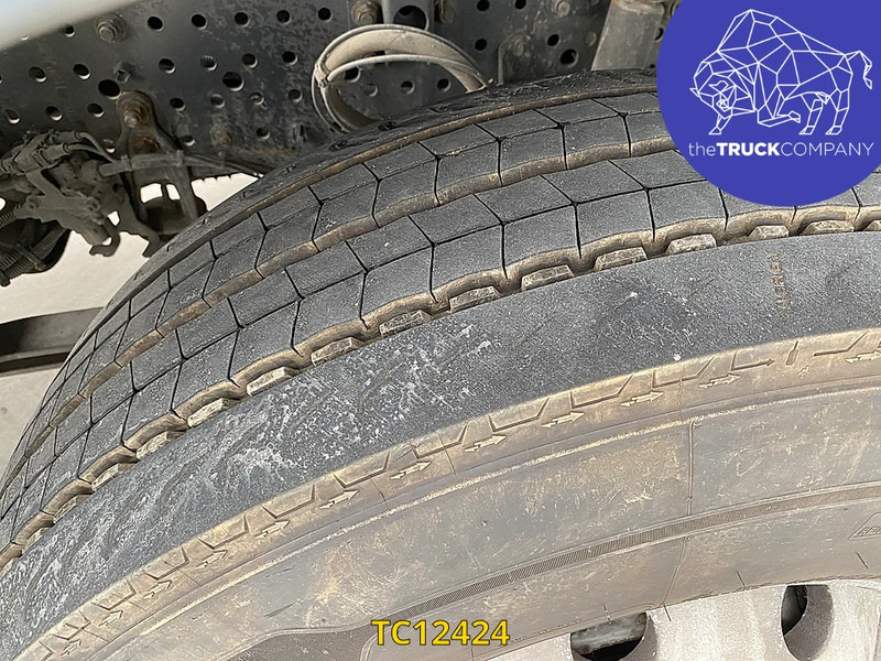 Mercedes-Benz Actros 1842 - Nyergesvontató: 3 kép. Mercedes-Benz Actros 1842 - Nyergesvontató: 3 kép.