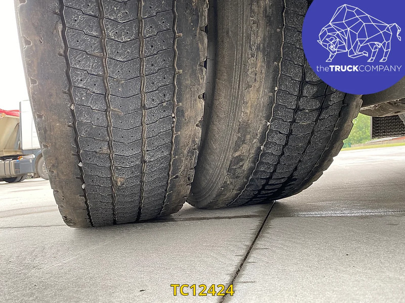 Mercedes-Benz Actros 1842 - Nyergesvontató: 4 kép. Mercedes-Benz Actros 1842 - Nyergesvontató: 4 kép.
