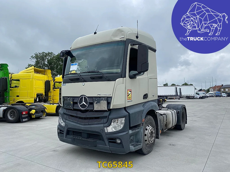 Mercedes-Benz Actros 1843 - Nyergesvontató: 1 kép. Mercedes-Benz Actros 1843 - Nyergesvontató: 1 kép.